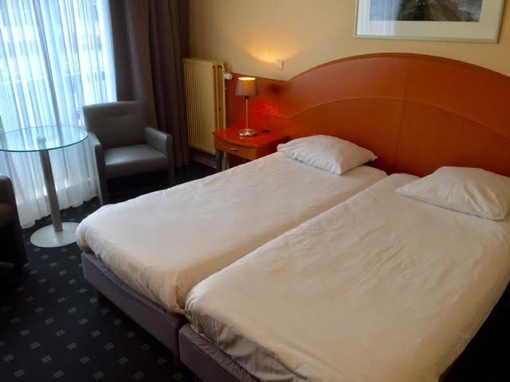 Acces Hotel ออสเทนด์ ภายนอก รูปภาพ