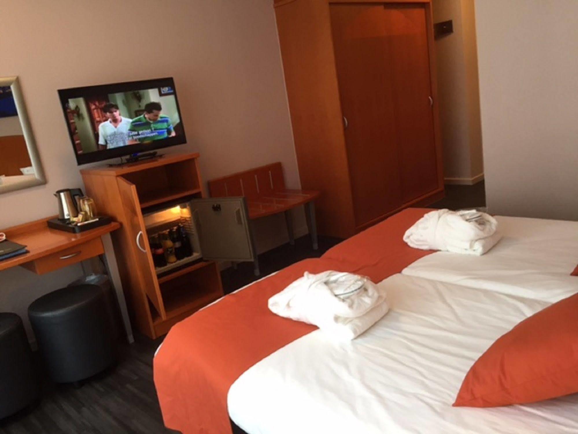 Acces Hotel ออสเทนด์ ภายนอก รูปภาพ