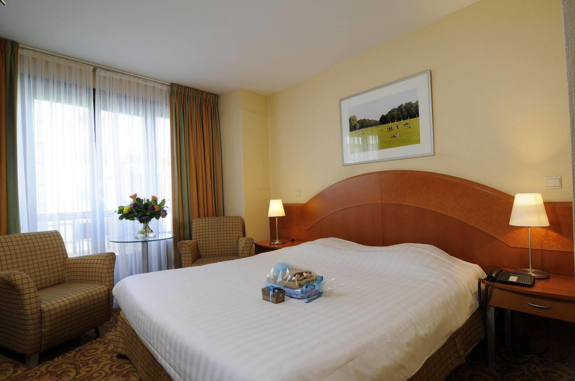 Acces Hotel ออสเทนด์ ภายนอก รูปภาพ